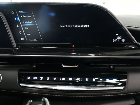 Used 2023 Cadillac Escalade ESV Sport w/ LPO, ONYX Package AWD/4WD image 19
