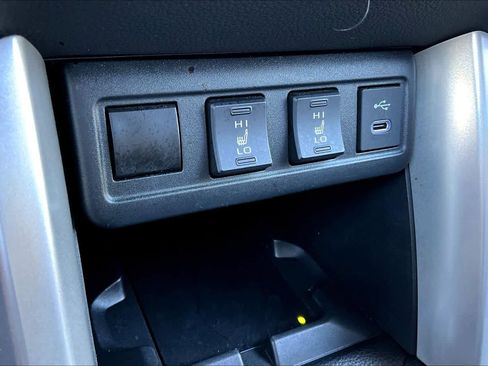 Used 2024 Toyota Corolla Cross XSE w/ Convenience Package image 32