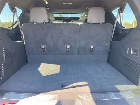 Used 2021 GMC Yukon XL Denali w/ Denali Premium Package image 28