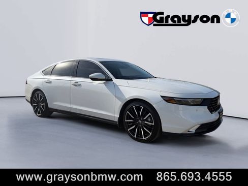 Used 2023 Honda Accord Touring image 1