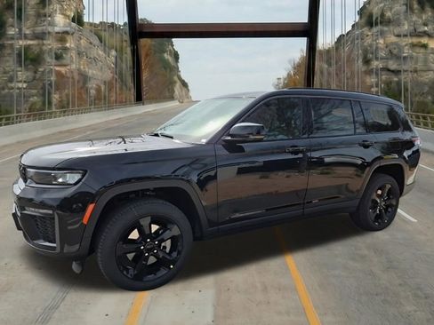 New 2026 Jeep Grand Cherokee L Limited RWD image 4