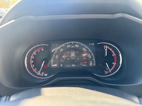 Used 2025 Toyota RAV4 XLE image 10