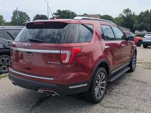Used 2019 Ford Explorer Platinum AWD/4WD image 3