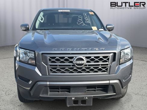Used 2022 Nissan Frontier SV RWD image 4