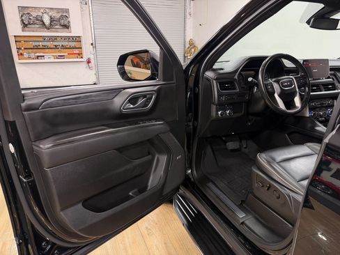 Used 2021 GMC Yukon XL SLT RWD image 11