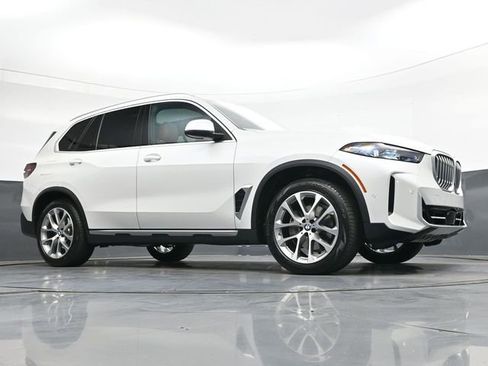 Used 2024 BMW X5 xDrive40i w/ Premium Package AWD/4WD image 34