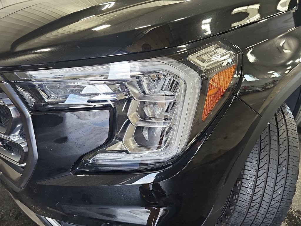 Used 2023 GMC Terrain AT4 AWD/4WD image 32