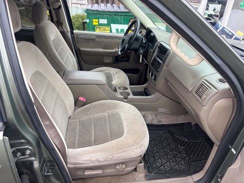 Used 2004 Ford Explorer Sport XLT image 10