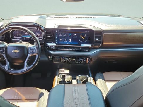 Certified 2024 Chevrolet Silverado 1500 High Country w/ Technology Package AWD/4WD image 14