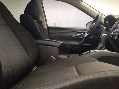 Used 2019 Nissan Rogue SV FWD image 21