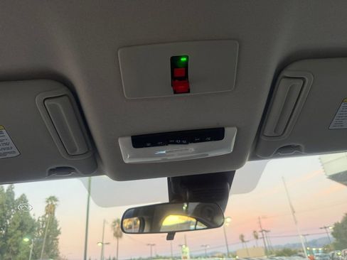 New 2025 Nissan Versa SR w/ Trunk Package image 25