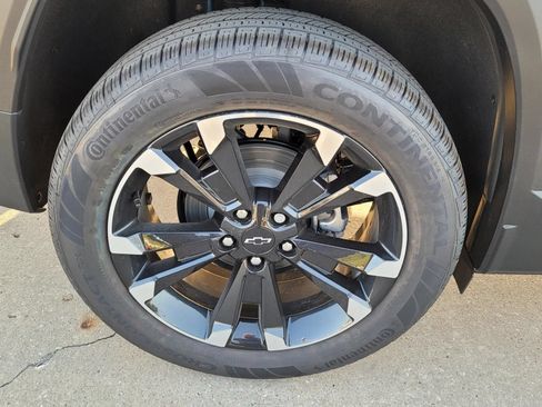 New 2027 Chevrolet Equinox RS FWD image 5