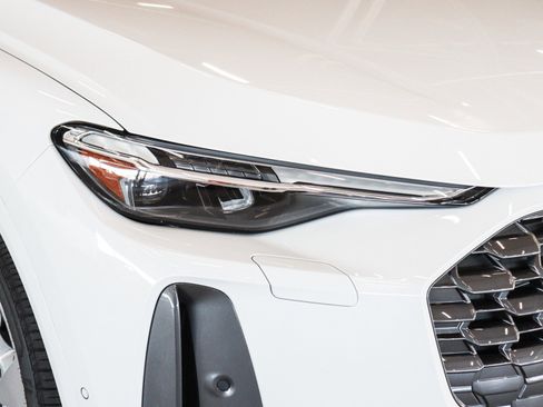 Certified 2025 Audi Q5 Prestige AWD/4WD image 31