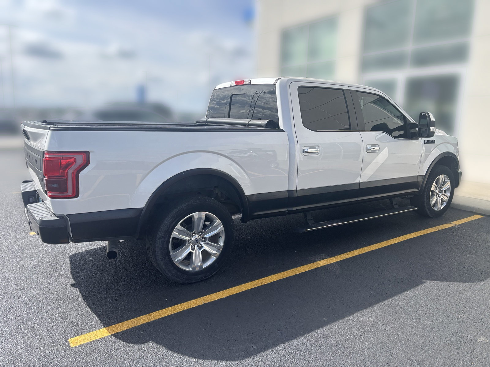 Used 2017 Ford F150 Platinum w/ Technology Package AWD/4WD image 4