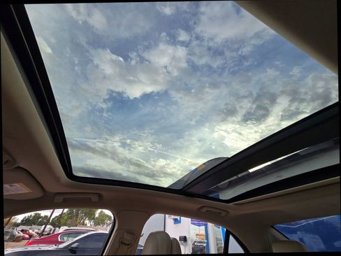 Used 2019 Lincoln Continental Select image 19