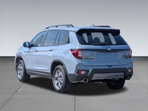 Used 2023 Honda Passport TrailSport image 3