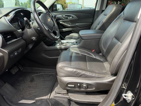 Used 2021 Chevrolet Traverse Premier w/ Redline Edition FWD image 11
