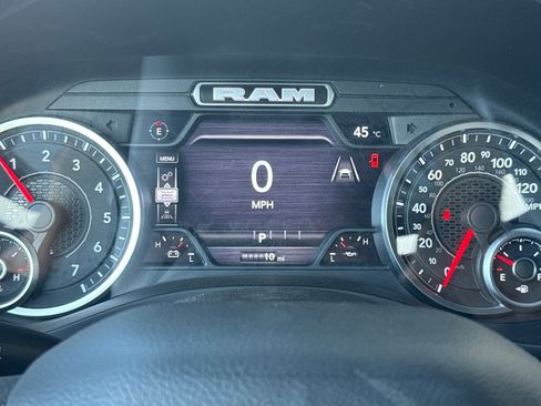 New 2026 RAM 1500 Express AWD/4WD image 22