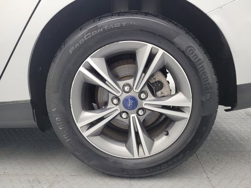 Used 2017 Ford Focus SE FWD image 31