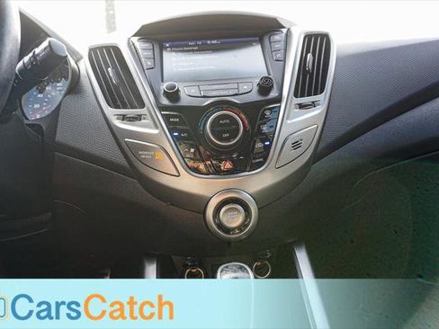 Used 2016 Hyundai Veloster w/ Option Group 03 image 26