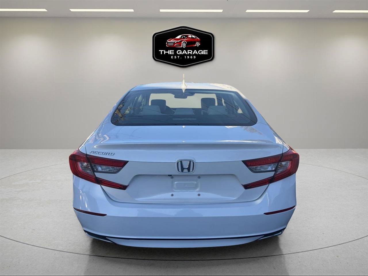 Used 2018 Honda Accord LX image 4