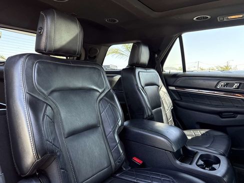 Used 2017 Ford Explorer Platinum AWD/4WD image 27