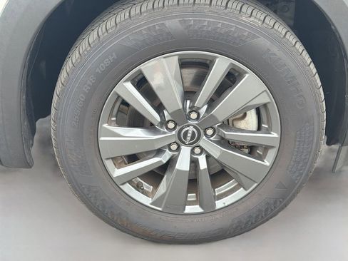 Used 2023 Nissan Pathfinder SV AWD/4WD image 10