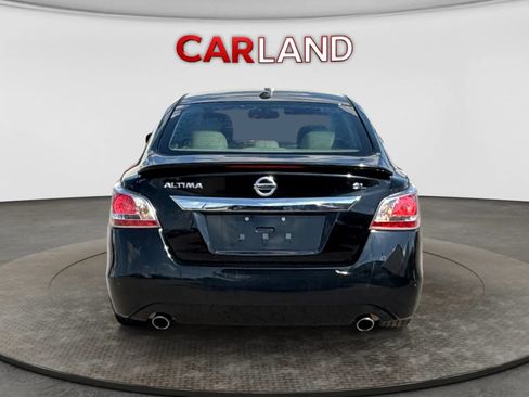 Used 2015 Nissan Altima 2.5 SL w/ Moonroof Package FWD image 5
