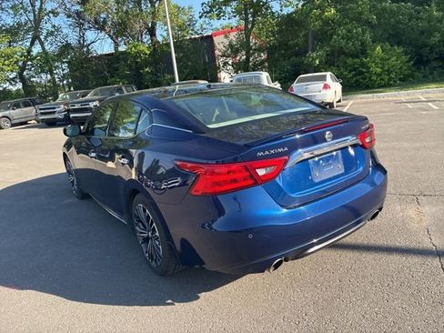 Used 2017 Nissan Maxima Platinum w/ Medallion Package FWD image 11