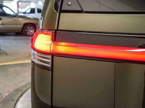 Certified 2025 Lexus GX 550 w/ Cold Area Package image 9