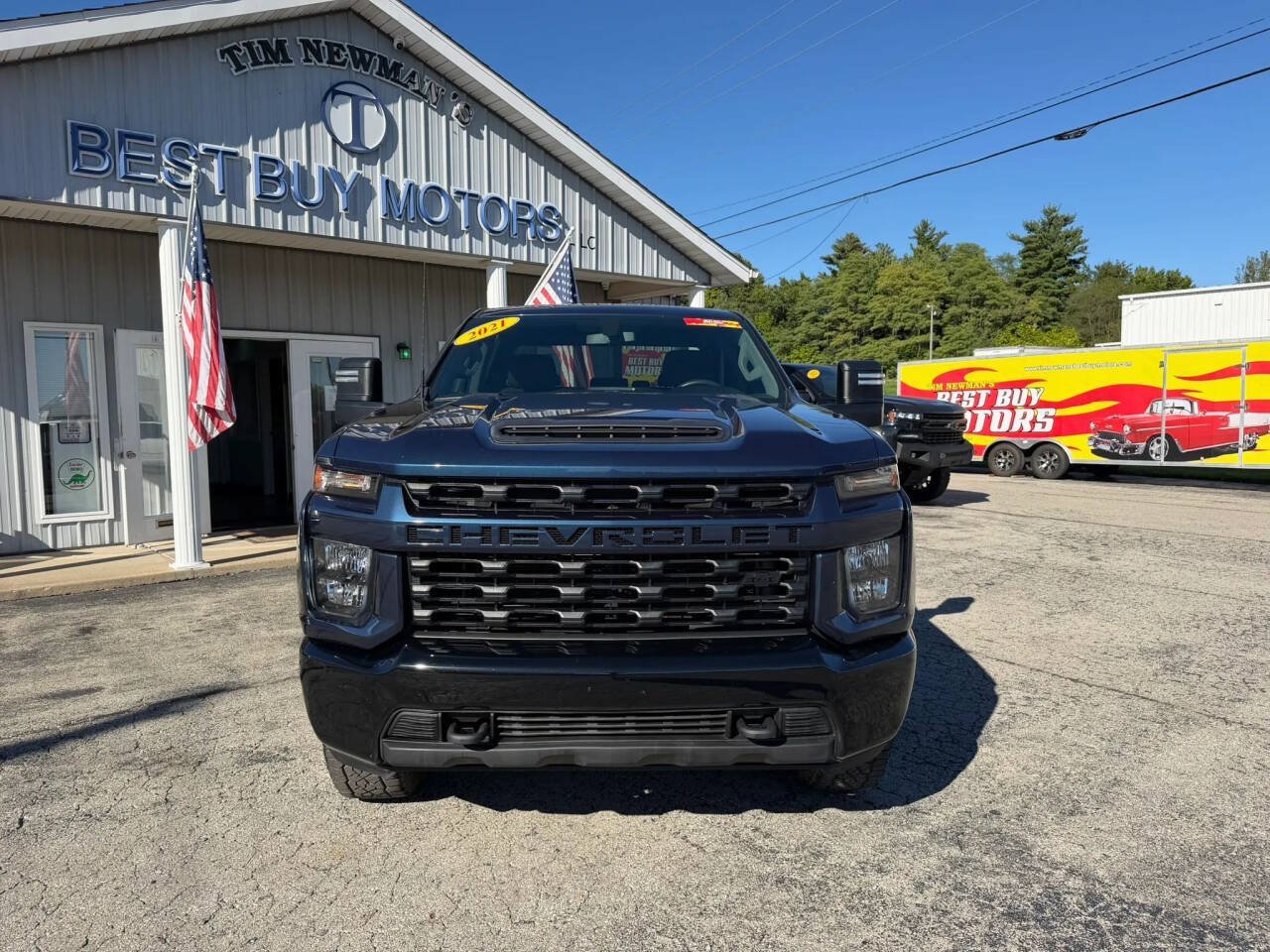Used 2021 Chevrolet Silverado 2500 Custom w/ Custom Convenience Package AWD/4WD image 8