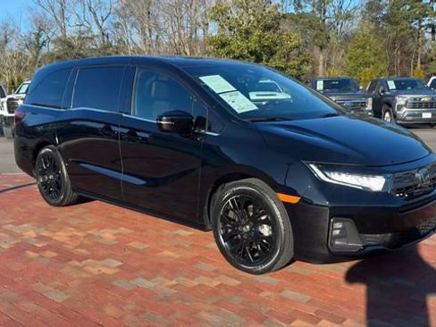 Certified 2025 Honda Odyssey Sport-L image 3