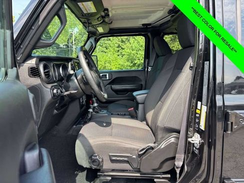 Used 2023 Jeep Gladiator Sport AWD/4WD image 3