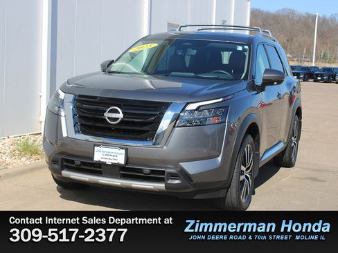 Used 2025 Nissan Pathfinder Platinum w/ Cargo Package FWD image 26