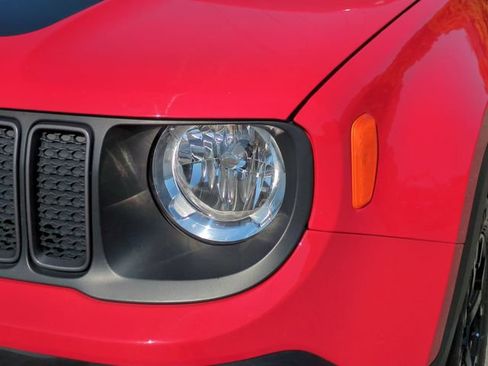 Used 2023 Jeep Renegade Trailhawk AWD/4WD image 9