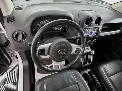 Used 2017 Jeep Compass High Altitude image 10