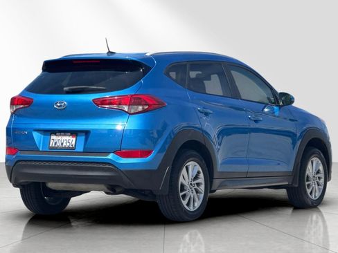 Used 2016 Hyundai Tucson SE w/ Option Group 02 FWD image 4