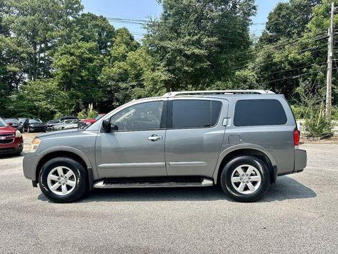 Used 2015 Nissan Armada SV RWD image 4