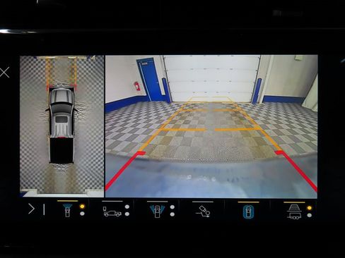 Used 2023 GMC Sierra 1500 AT4 w/ Technology Package image 15