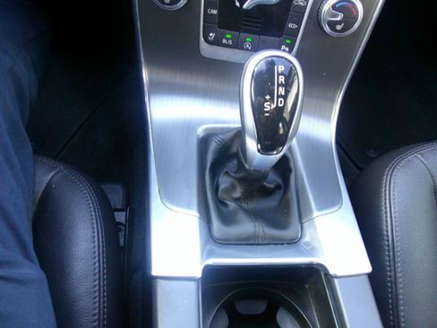 Used 2016 Volvo S60 T5 Premier w/ Convenience Package image 61