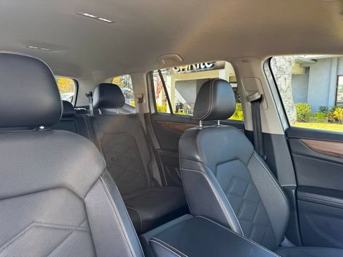 Used 2024 Volkswagen Atlas SE FWD image 12