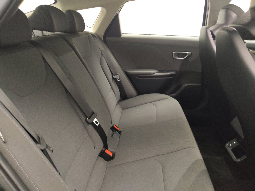 Used 2025 Kia K4 FWD image 19