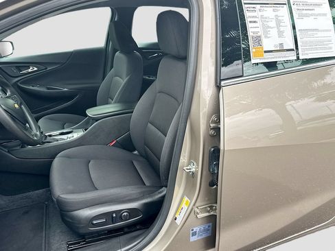Used 2025 Chevrolet Malibu LT FWD image 23