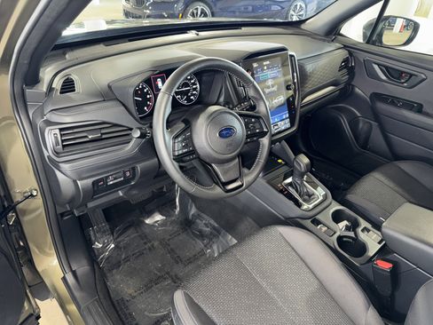 Used 2025 Subaru Forester Premium image 20