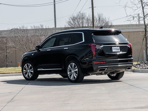 Used 2020 Cadillac XT6 Premium Luxury image 3