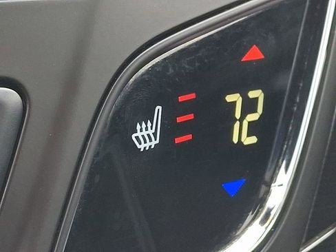 Used 2016 Buick Regal image 24