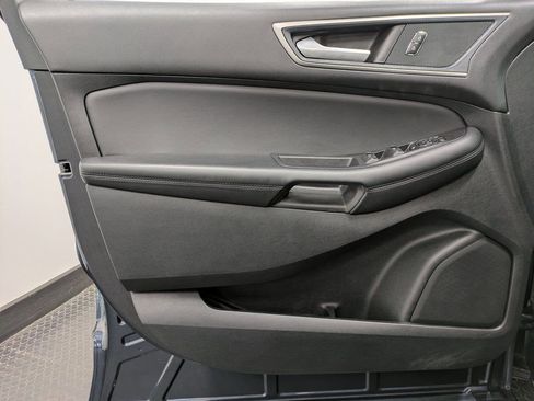 Used 2024 Ford Edge SEL w/ Convenience Package image 8