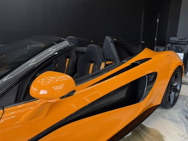 Used 2018 McLaren 570S Spider RWD image 10