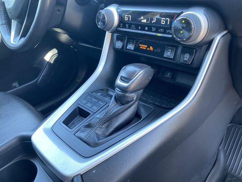 Used 2020 Toyota RAV4 XLE Premium AWD/4WD image 12