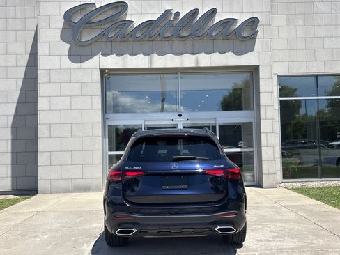 Used 2023 Mercedes-Benz GLC 300 4MATIC image 6